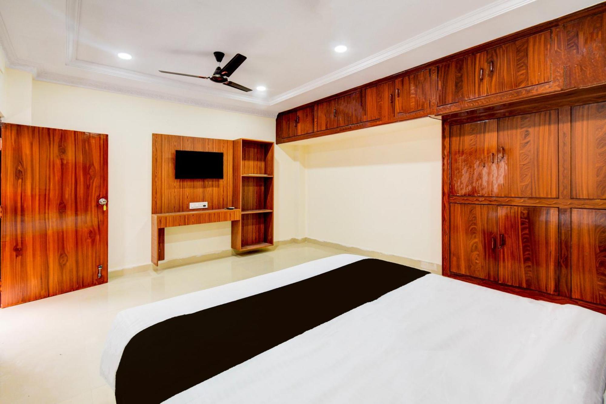 Hotel O D N Groups Sururnagar Экстерьер фото